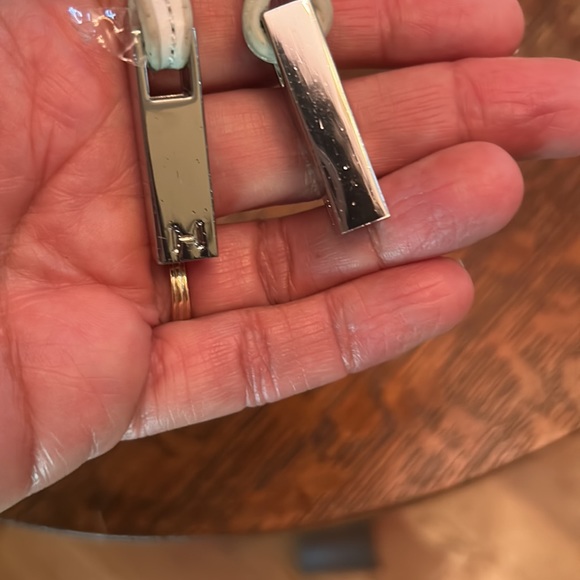 Halston Heritage Bucket Bag in Bone White Lizard Embossed Leather - Picture 4 of 13